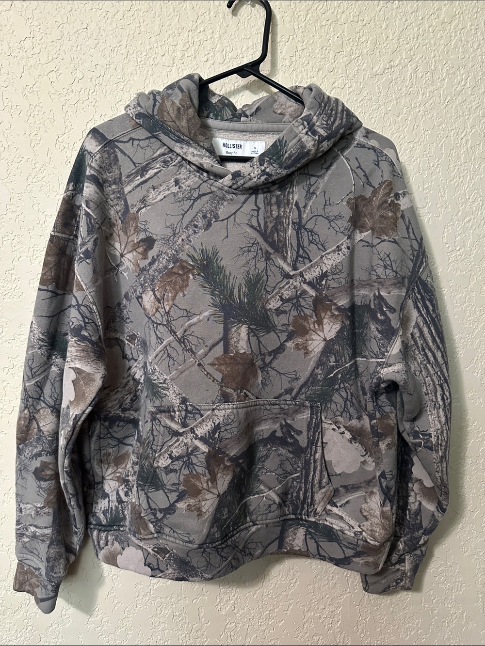 Hollister Men's Gray and Brown Camo Pullover Hoodie S